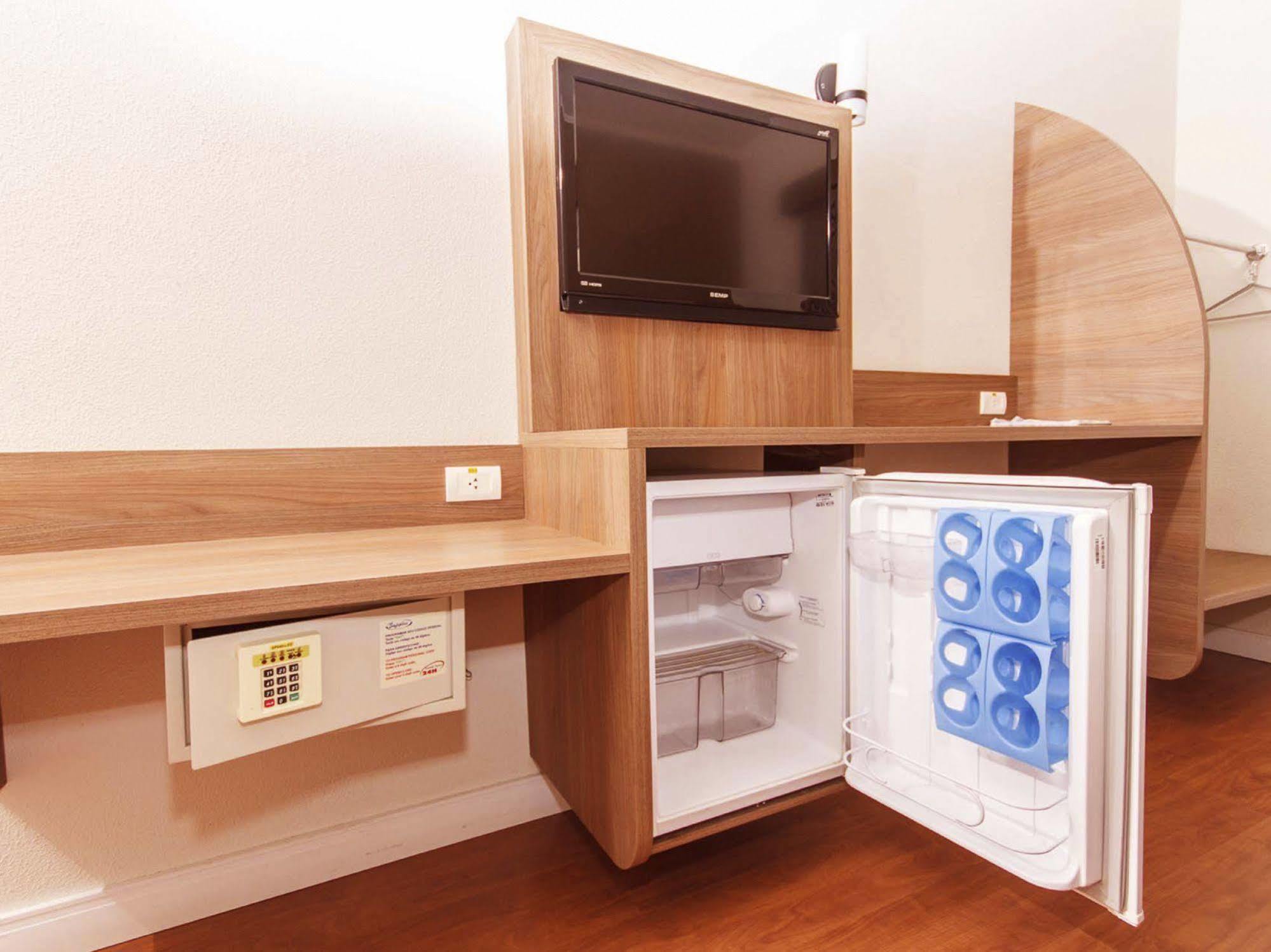Hotel 10 Itajai/Navegantes エクステリア 写真