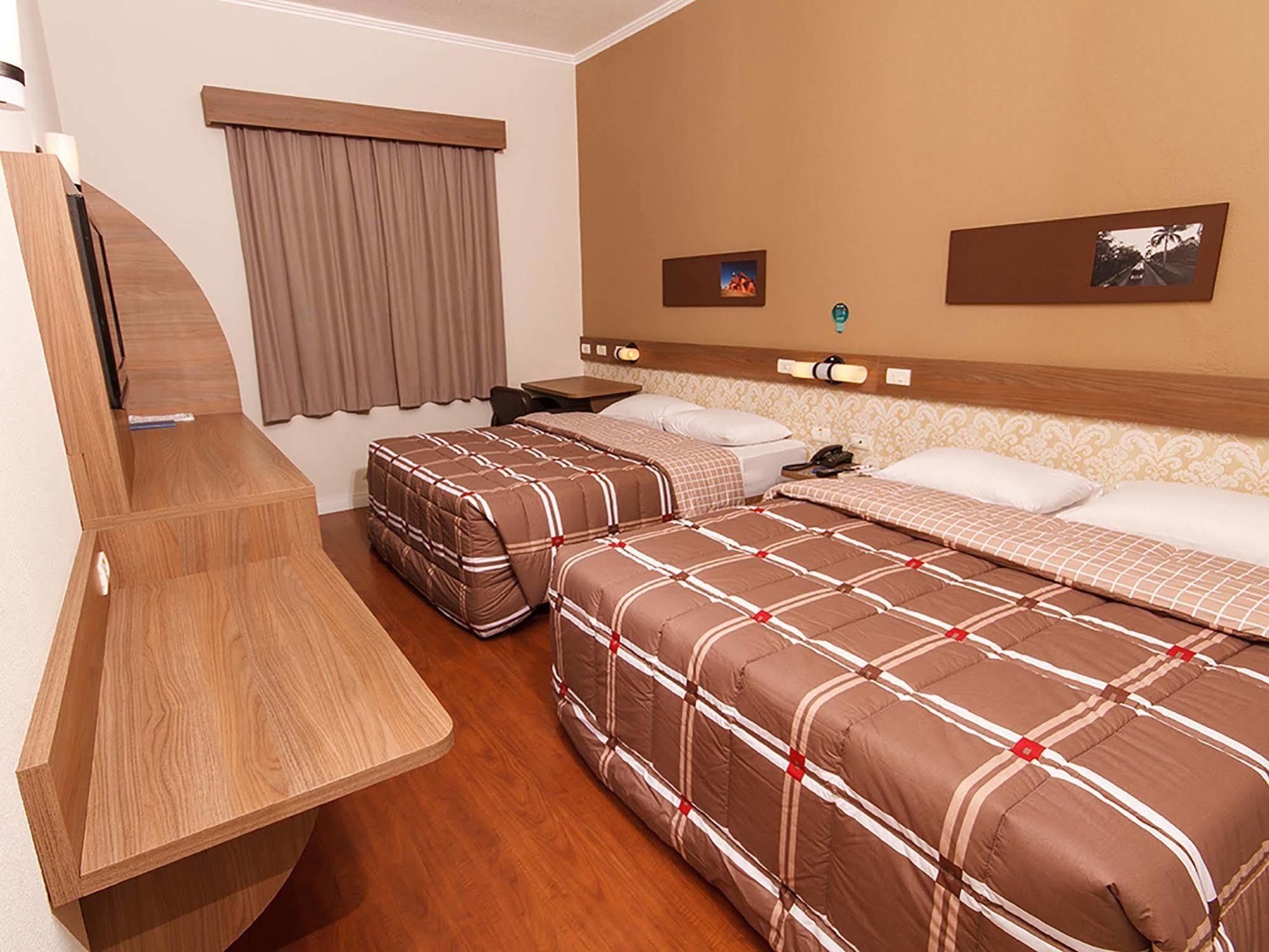 Hotel 10 Itajai/Navegantes エクステリア 写真
